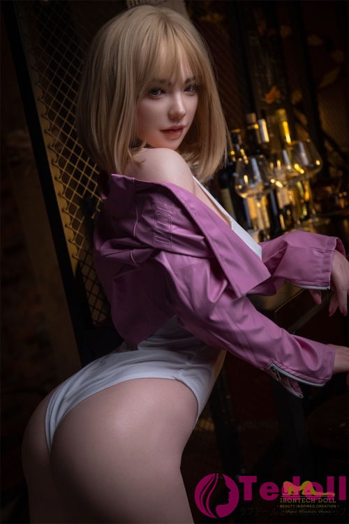 Irontech Doll S39 Layla 169cm魅力的な金髪美人リアルドール シリコン製清楚若妻ダッチワイフ Bカップ ノーマル肌