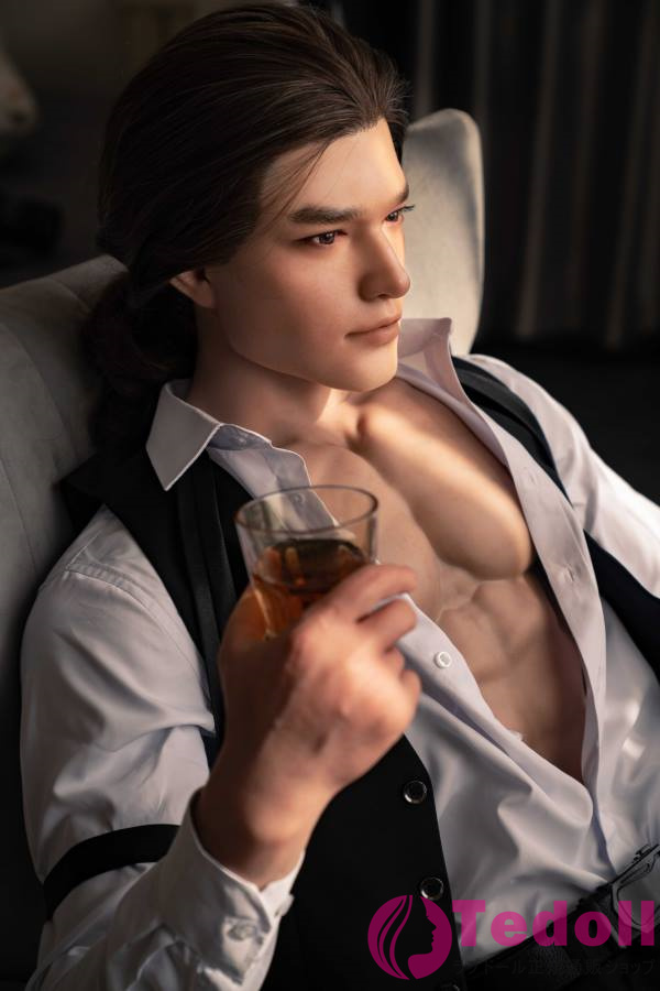 Realing 震枭「Regan」 175cm大人用セックスドール 背の高い 筋肉型男性ラブドール 小麦肌 掲載画像はフルシリコン製