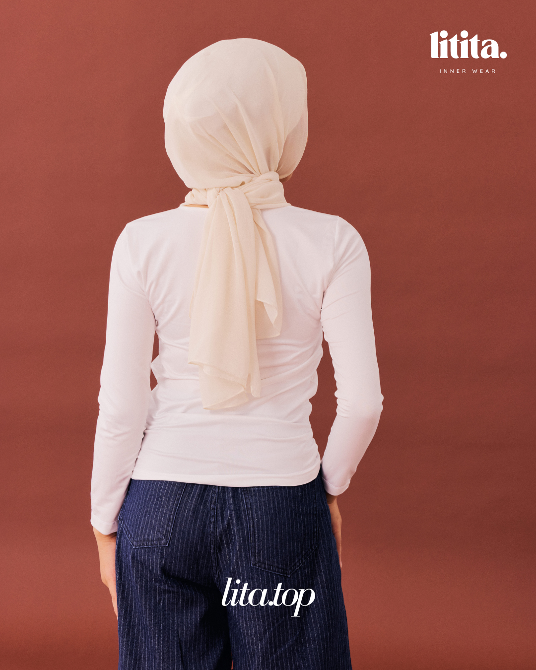 Lita Tops / Long-Sleeve Round Neckline innerwear - White