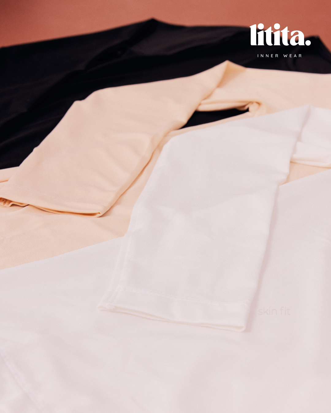 Lita Tops / Long-Sleeve Round Neckline innerwear - Nude