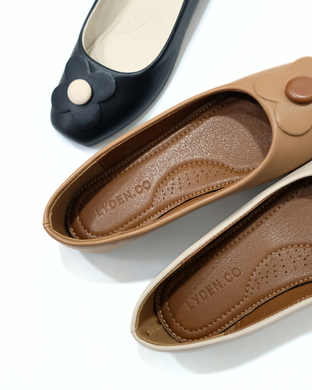 【Le Flowers The Secret Garden Series】No.4 Petal Womens Flats/ Womens floral flats /cushion flats /Kasut Bunga Perempuan - Classic Black//Brown//Beige