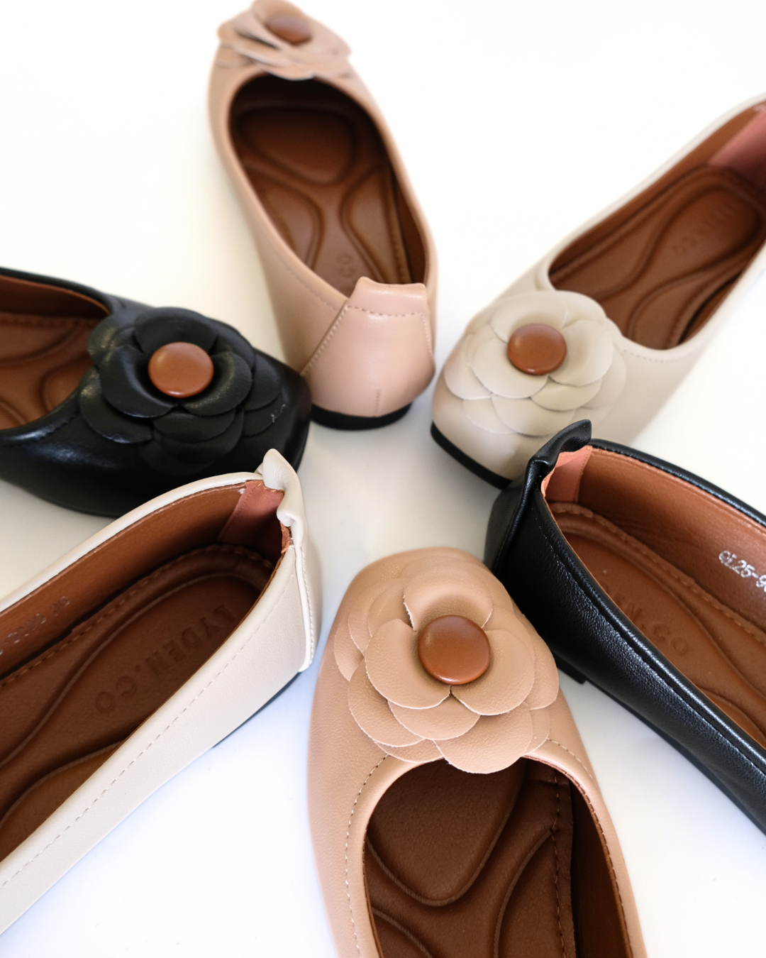 【Le Flowers The Secret Garden Series】No.5 Bloom Womens Flats/ Womens floral flats /cushion flats /Kasut Bunga Perempuan - Classic Black//Beige//Dark Pink