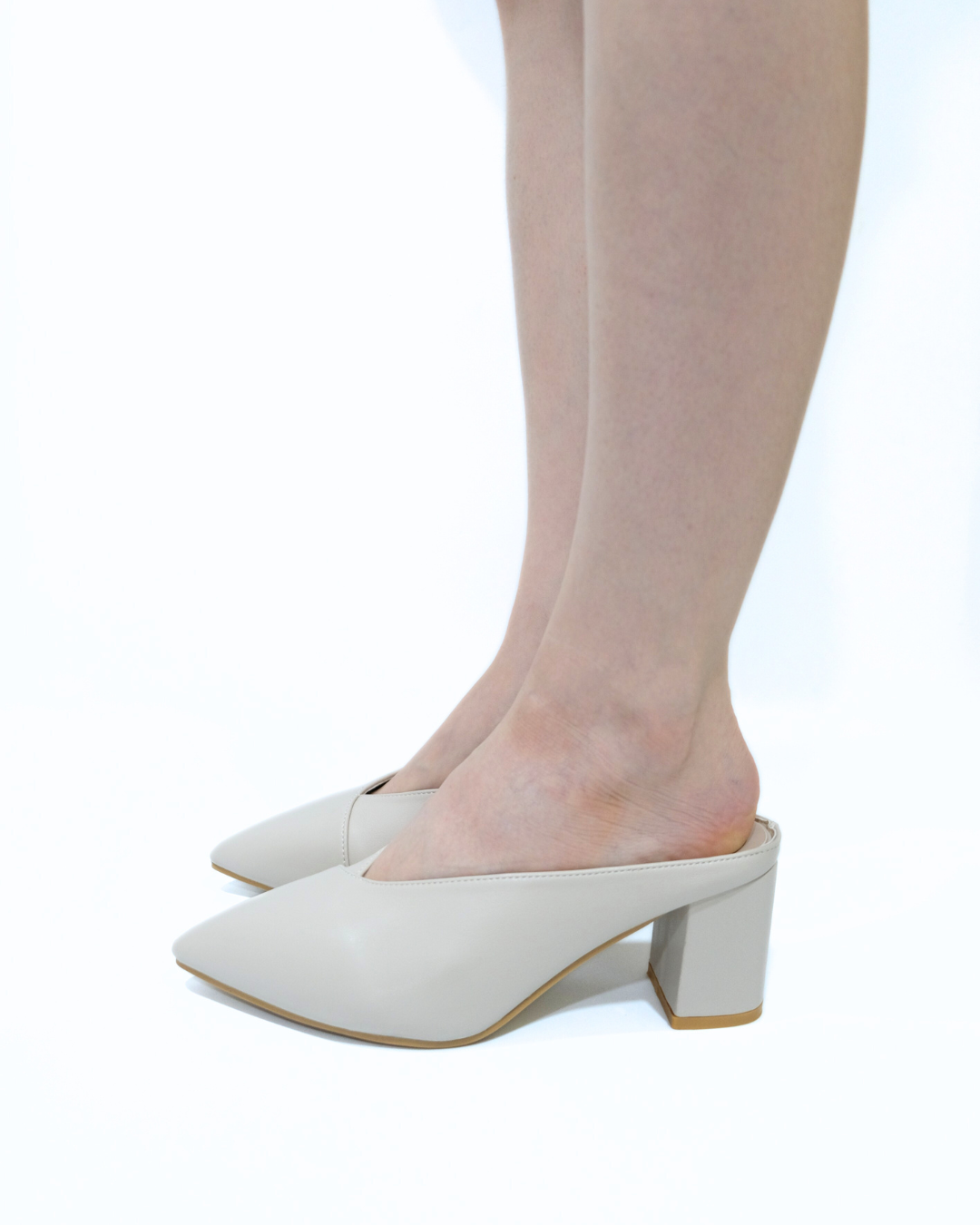 【NEW】Lyden Nora Luxe Series 2.5 inch pump heels - Classic Black//Khaki//Beige