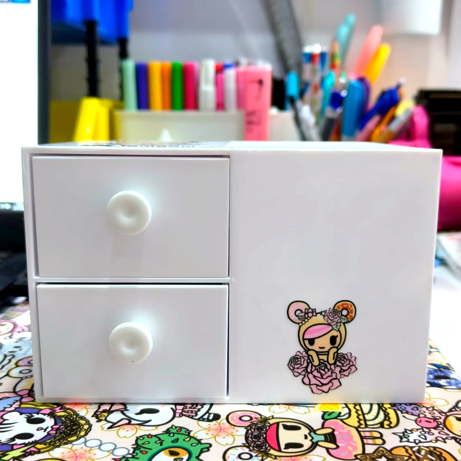 Donutella Desktop Organiser