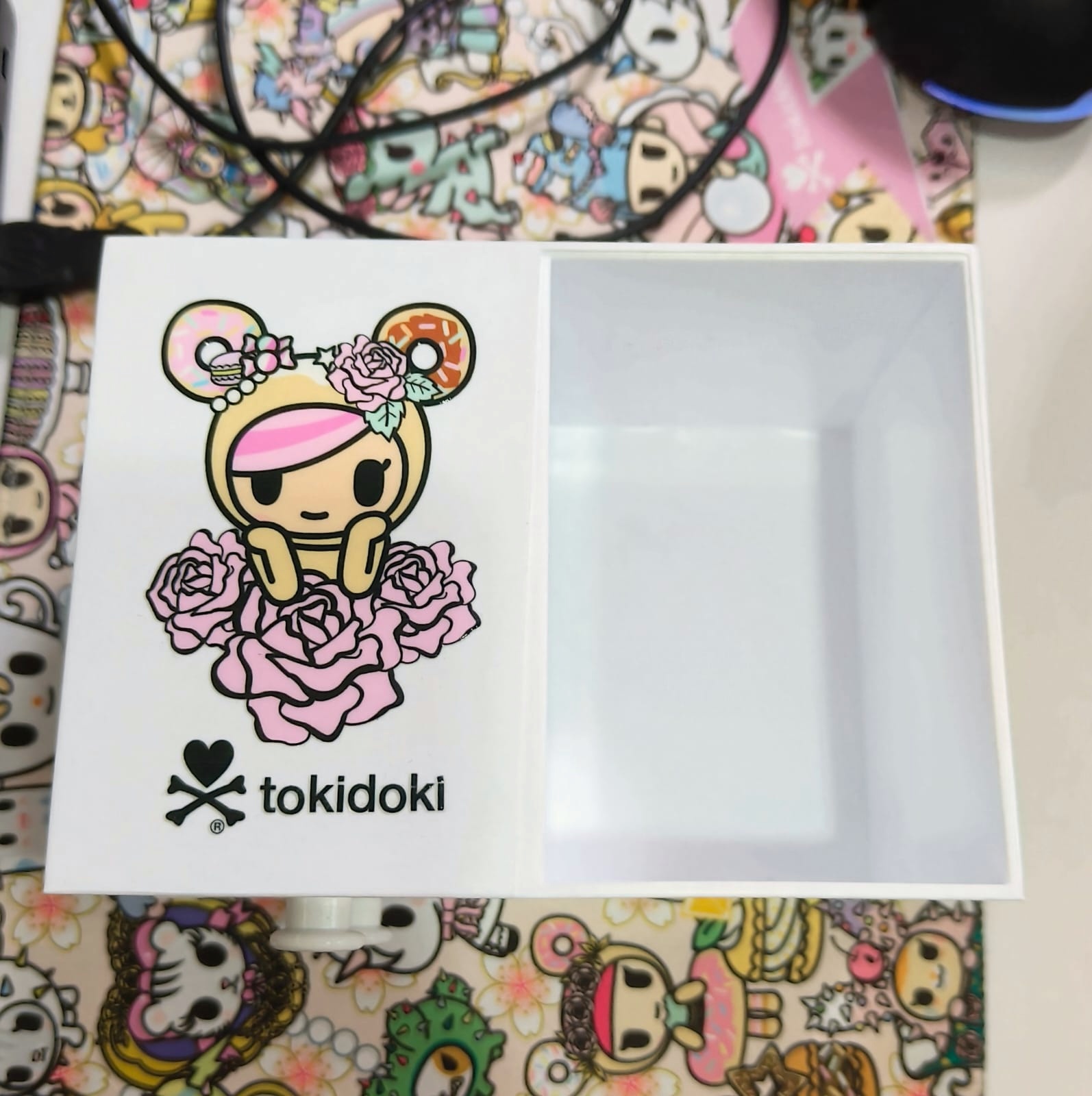 Donutella Desktop Organiser