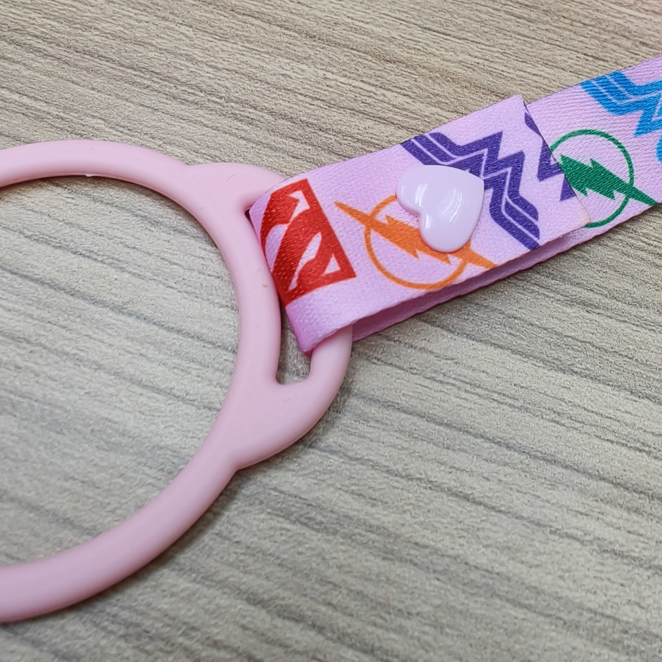 DC Comics Bottle Strap (Pink)