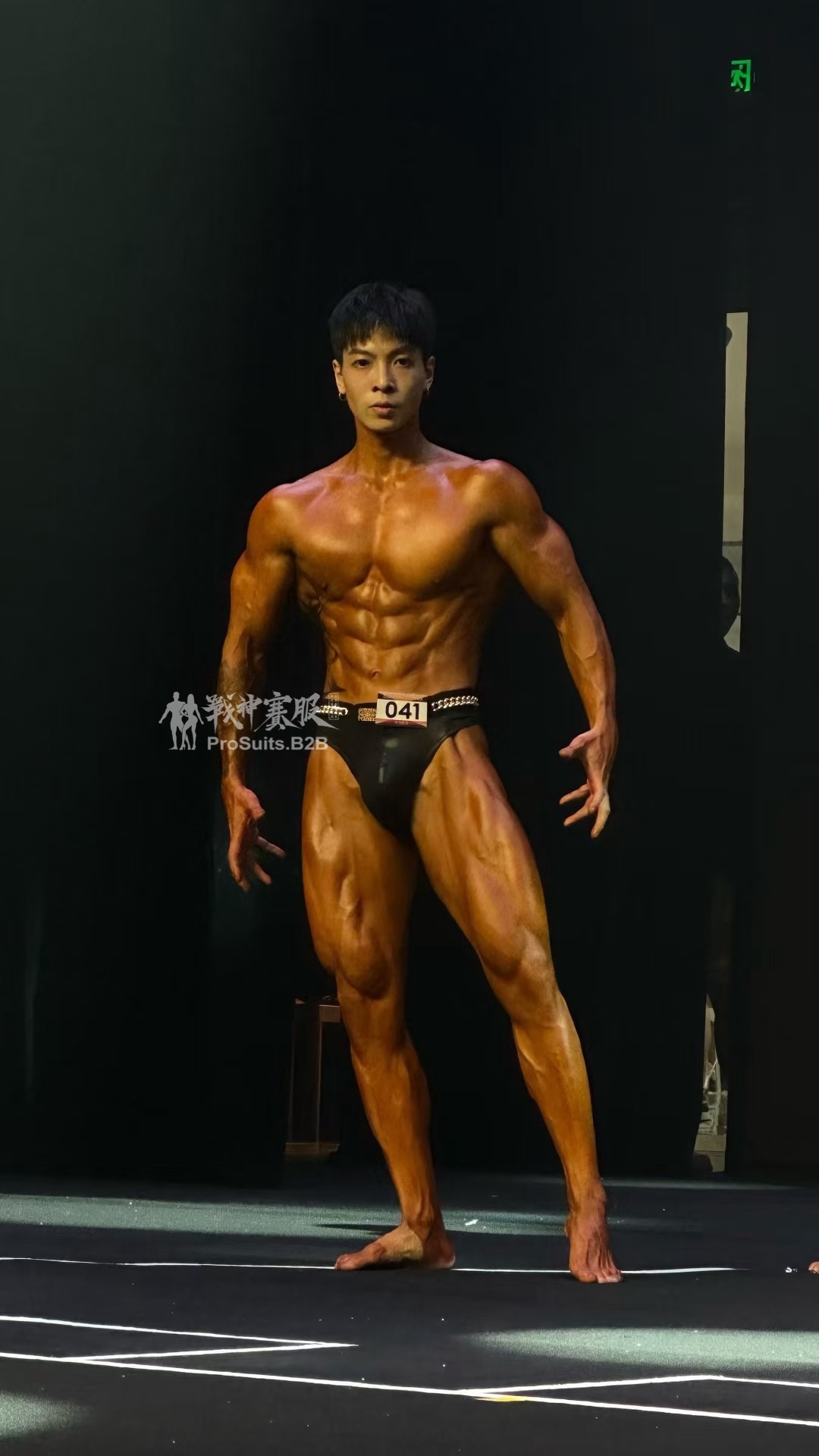 MM006 Posing Trunk with Chain Ornaments for Muscle Model ProSuits Qiong Wu