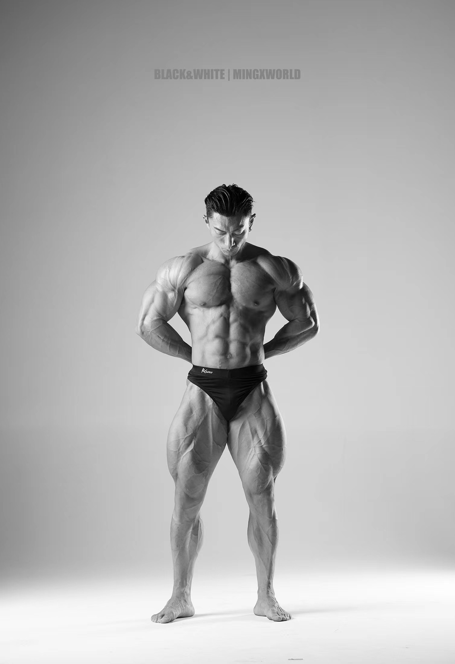 ProSuits Signature Posing Trunk for Classic Physique