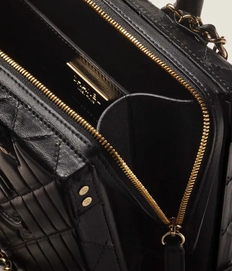 【完売必至】CHANEL バニティケース バッグ 4カラー