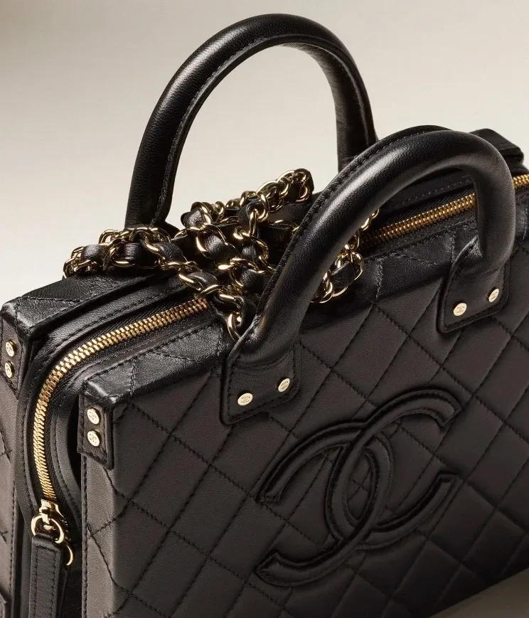 【完売必至】CHANEL バニティケース バッグ 4カラー