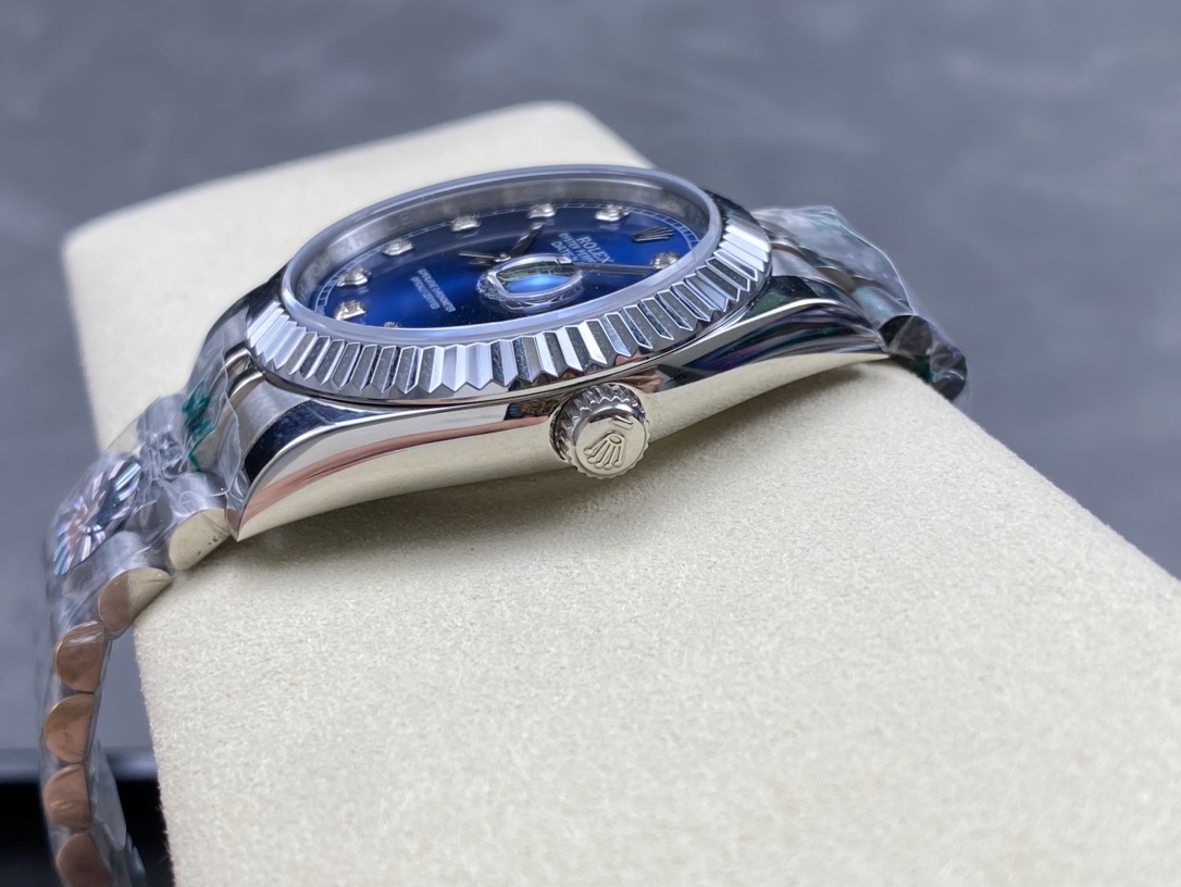 高級腕時計 41mm ステンレススチール＆18Kホワイトゴールド ベゼル ブルーダイヤル インデックス モデル