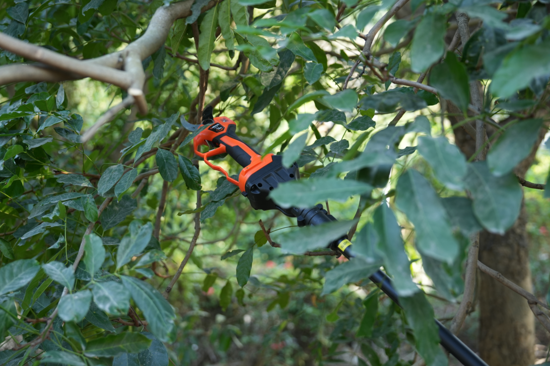 【先行予約・納期は4月初旬～中旬】【2026年新型マキタ互換】Kebtek 電動剪定バサミ 40mm 品番B06640