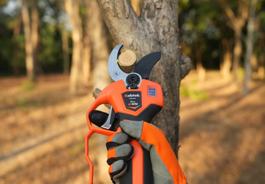 【先行予約・納期は4月初旬～中旬】【2026年新型マキタ互換】Kebtek 電動剪定バサミ 40mm 品番B06640