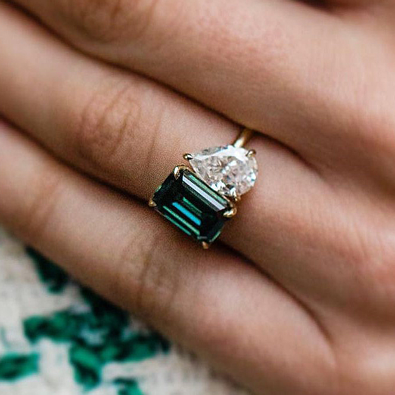 お値下げします。エメラルド石シルバー指輪（値段に応じて交渉します  