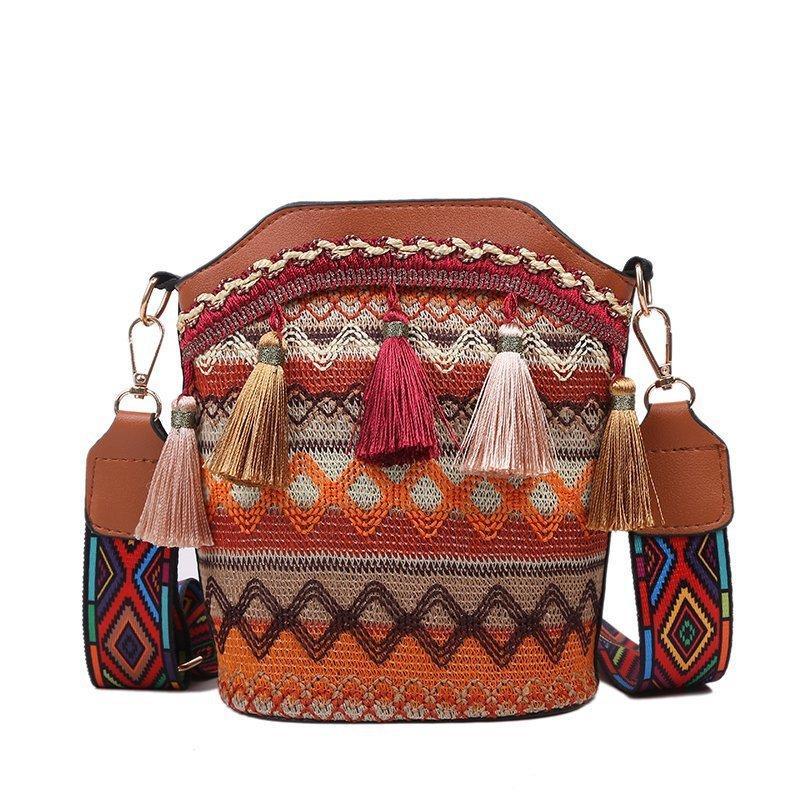 Ladies ethnic style personality one-shoulder messenger bag tassel bucket bag - dianpubaba