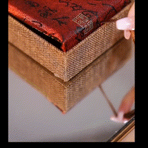 紅色楓葉流蘇耳環