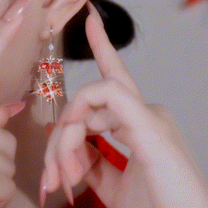 紅色楓葉流蘇耳環