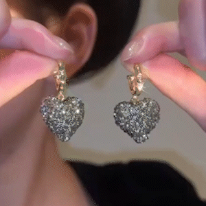 輕奢灰滿鑽愛心s925銀耳環   