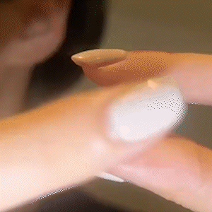 輕奢綠色蛇環繞無耳洞耳骨夾