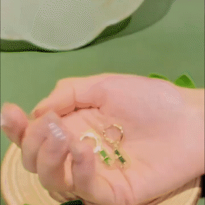 綠色竹節貓眼石耳環