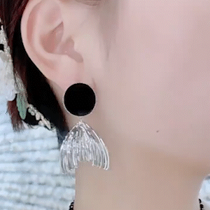 独特设计感黑色圆形耳环