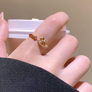 金色小馬紅繩戒指【可調節尺寸】