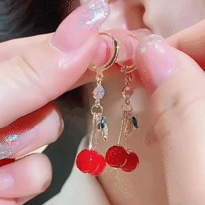 紅色小櫻桃耳環