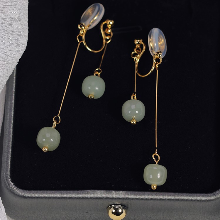 和田玉流蘇 • 夾式耳環