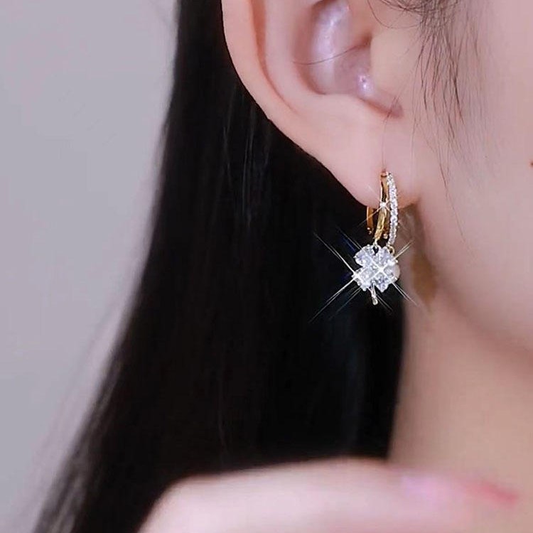 新款時尚珍珠四葉草鋯石耳環