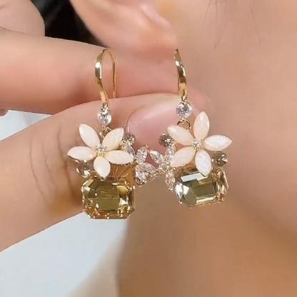 超閃咖色貓眼石花朵耳環