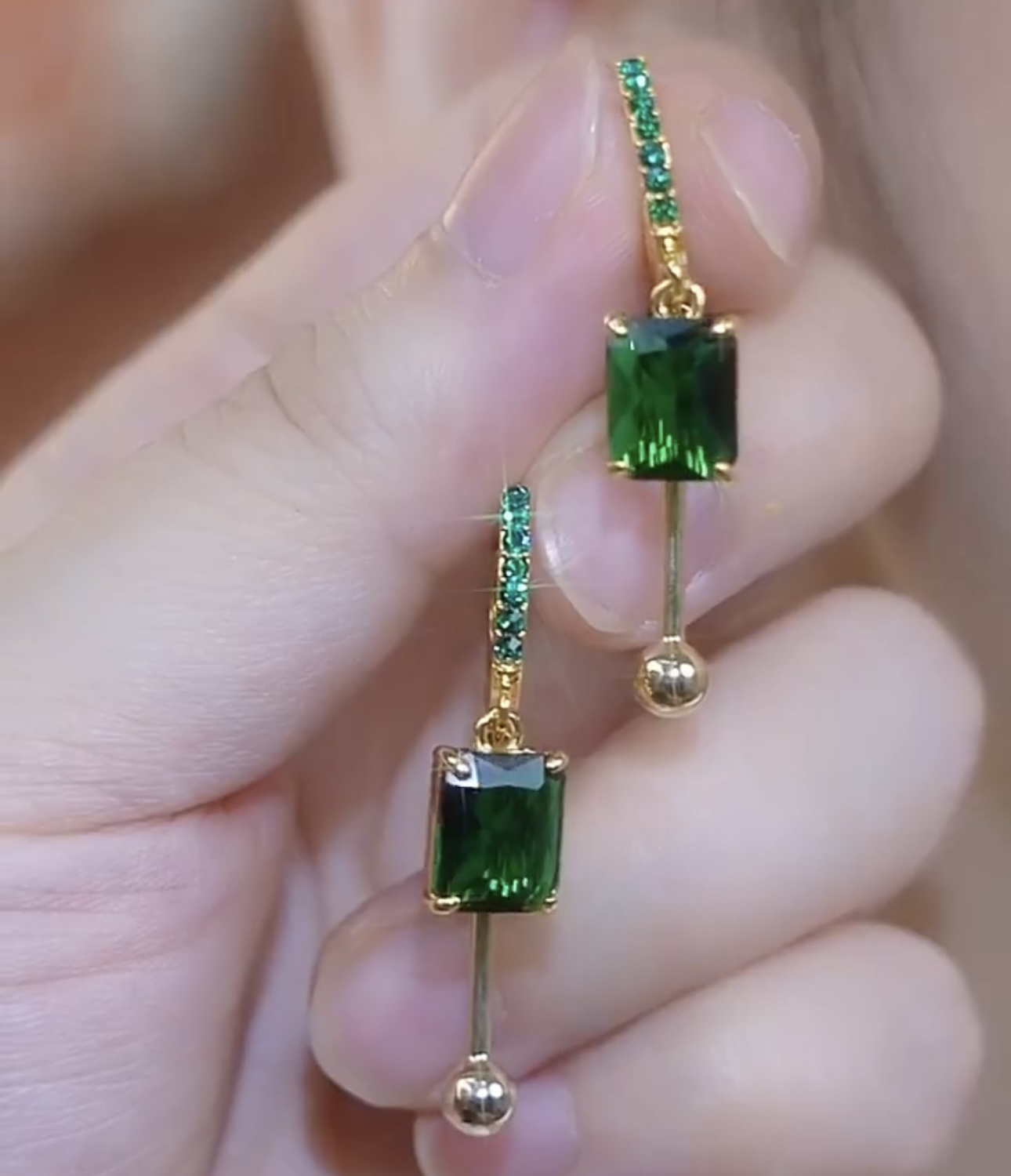 高級感祖母綠水晶鋯石耳環