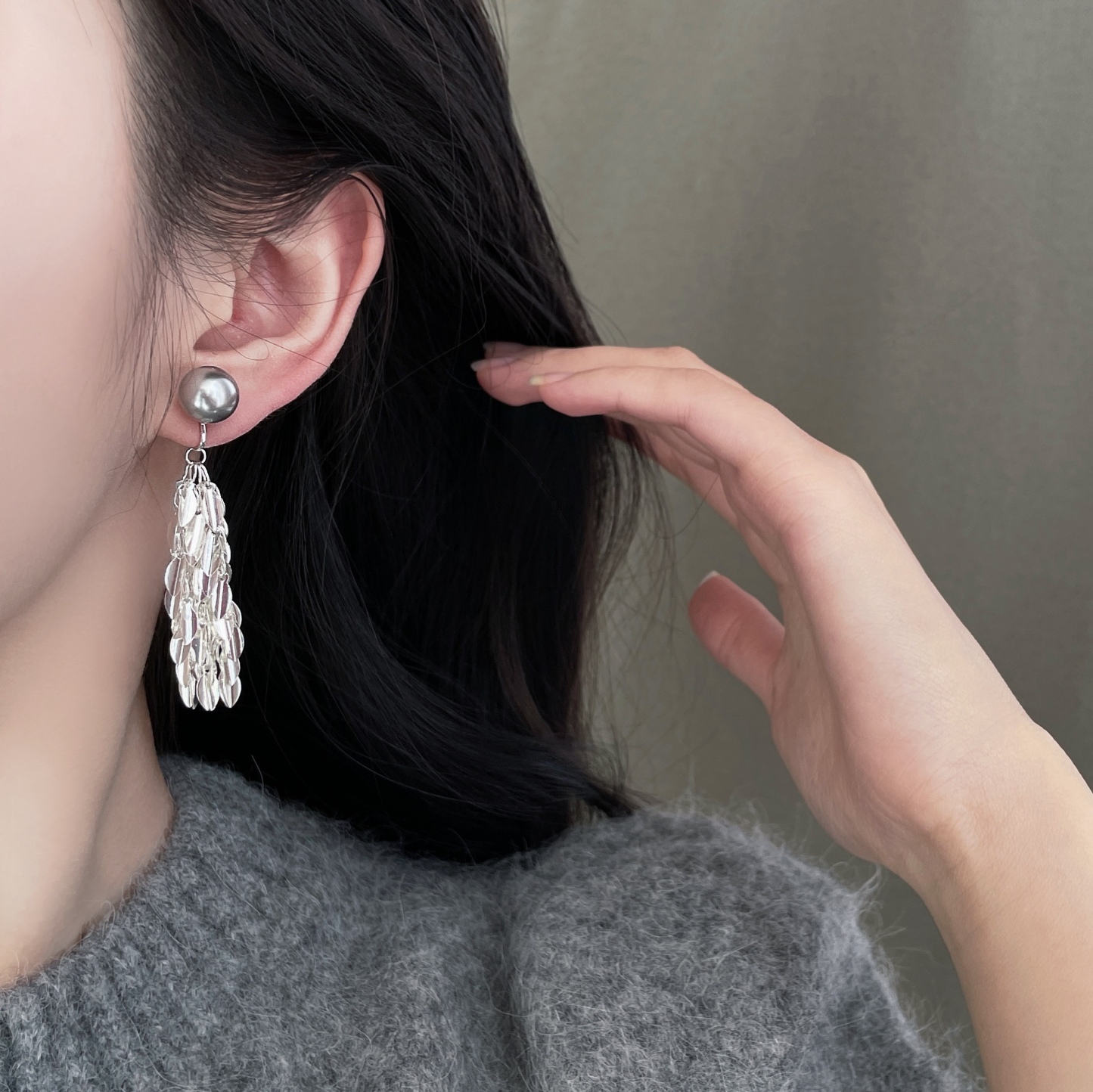 灰珍珠樹葉流蘇耳環-FANYIACC