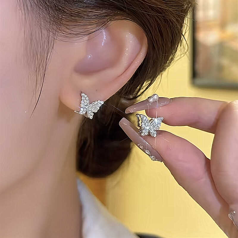 簡約滿鑽蝴蝶鋯石耳扣