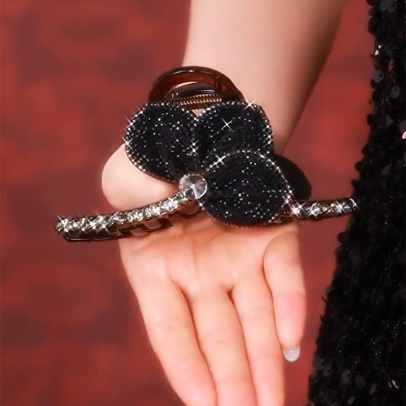 黑色蓮花水晶輕奢鯊魚夾-FANYIACC