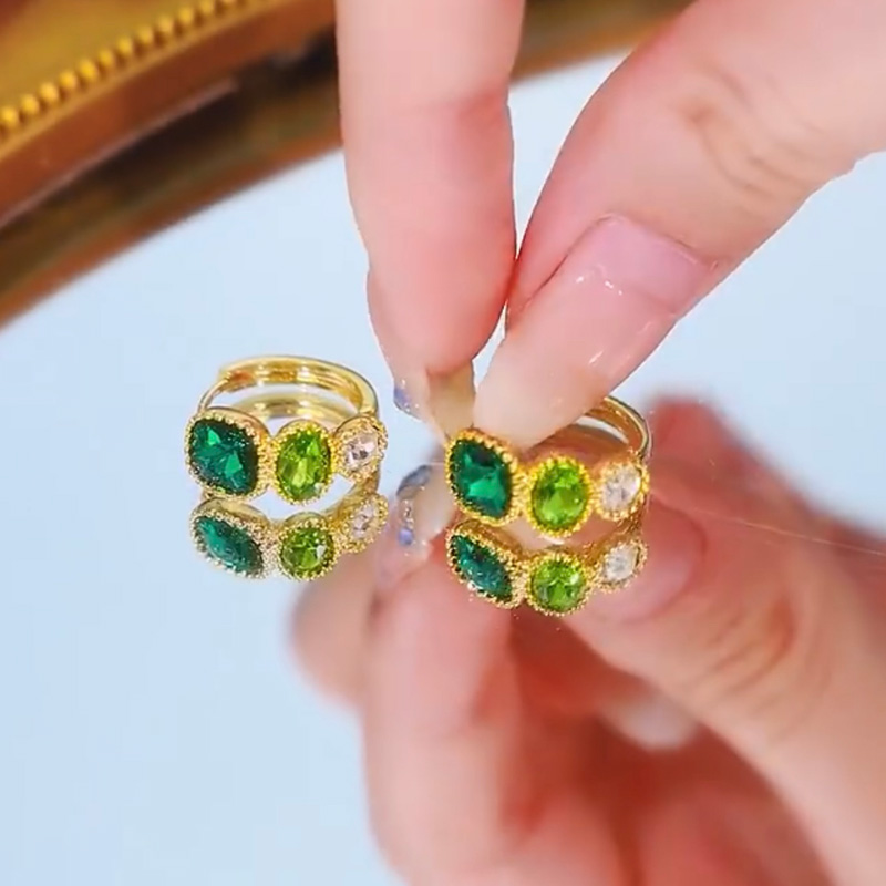 藝術感祖母綠寶石耳環