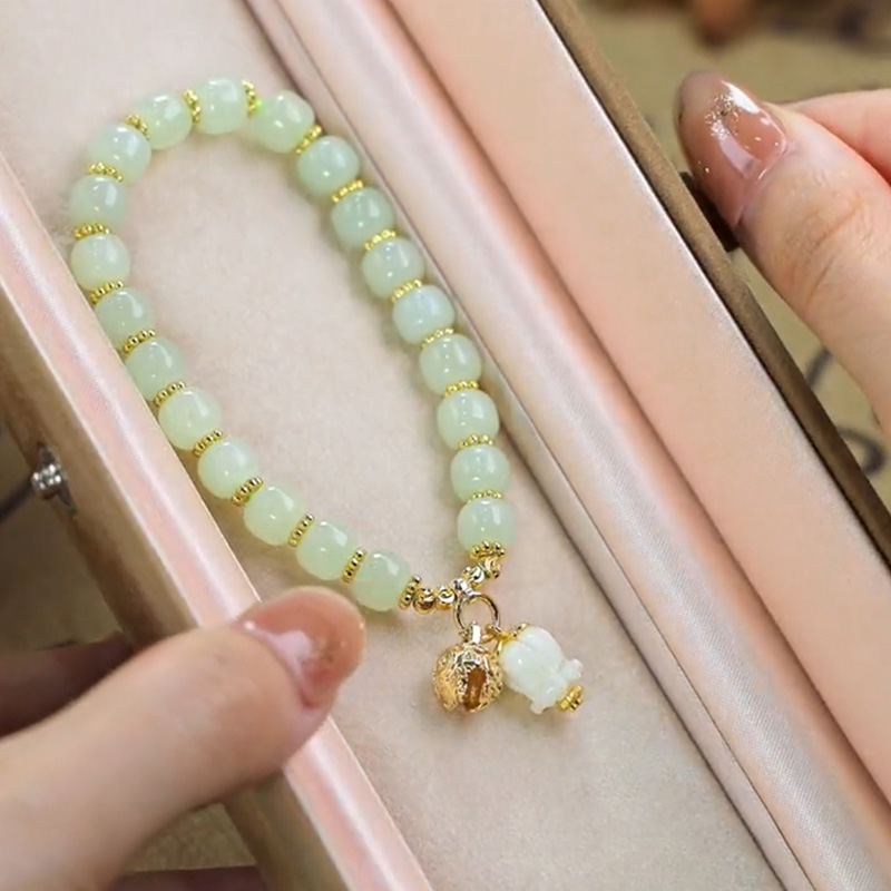 鈴蘭花鈴鐺和田玉手串