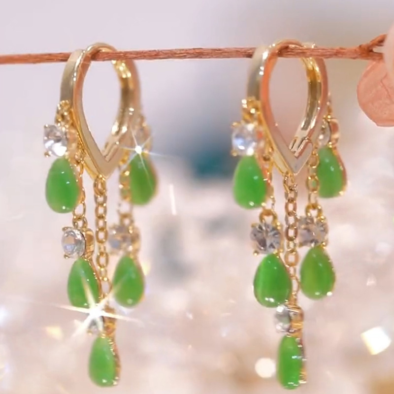 綠色貓眼石水滴耳環