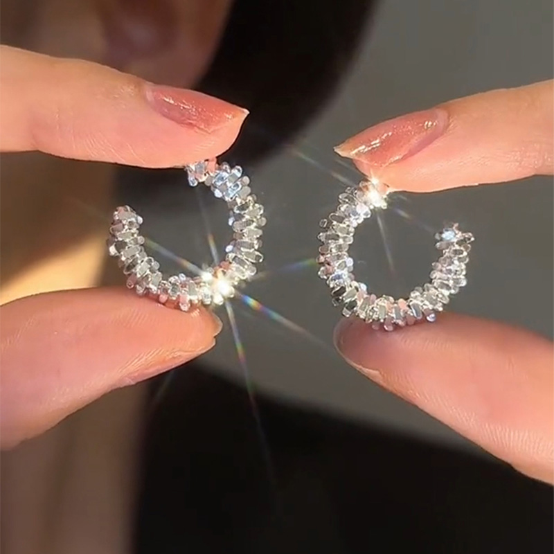 閃耀碎銀子圈圈耳環