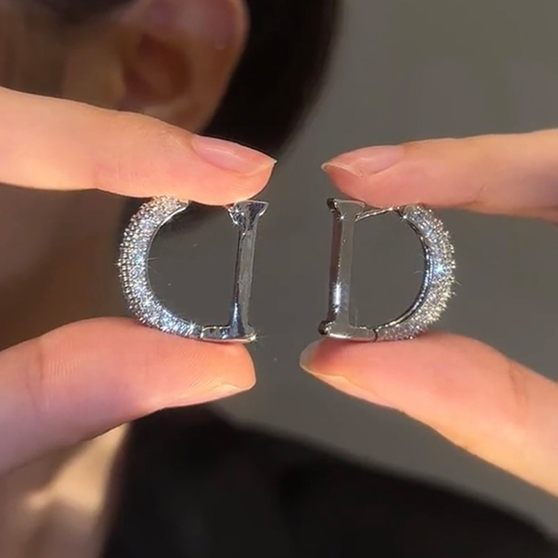 字母D純銀鋯石耳環