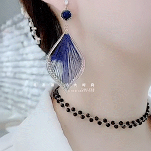 克萊因藍色孔雀尾流蘇耳環