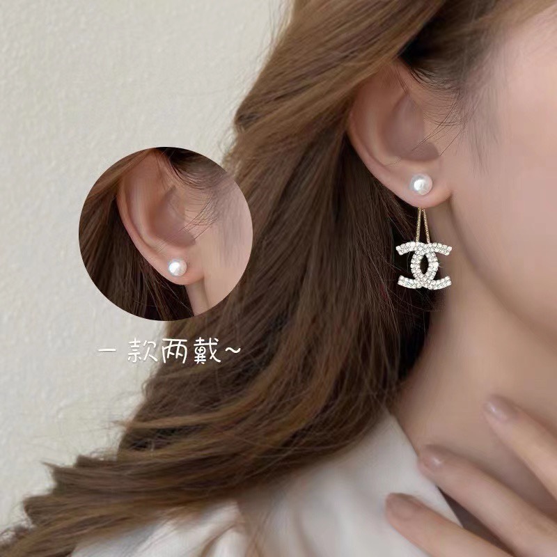 珍珠輕奢個性雙C耳環   