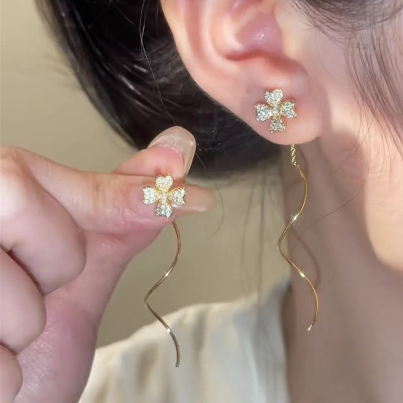 輕奢四葉草流蘇耳線