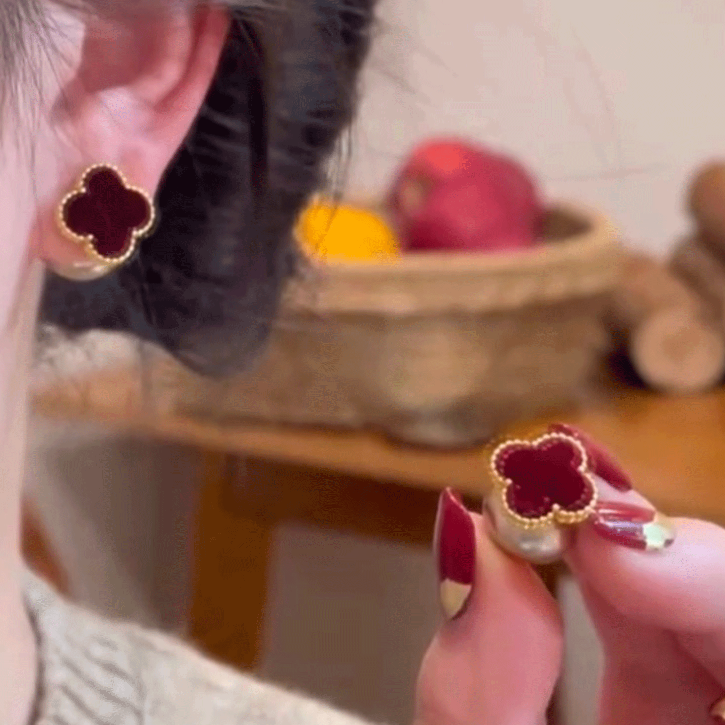 安可拉紅四葉草珍珠耳環