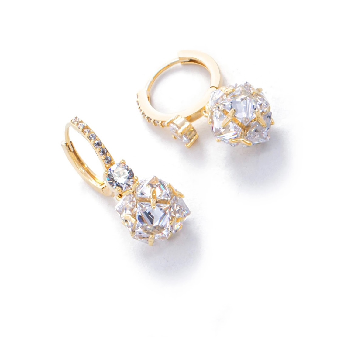 精緻純銀鋯石耳環