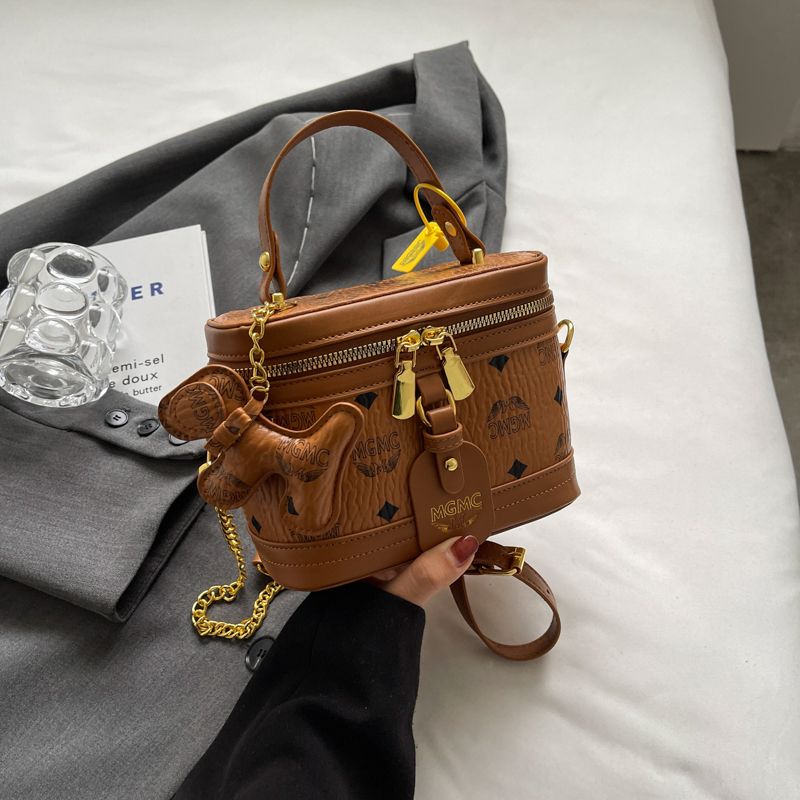 皮革百搭水桶包斜挎包    