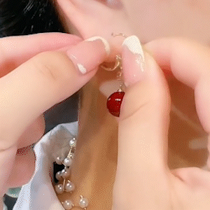 紅豆珍珠設計感紅色閃鑽耳環