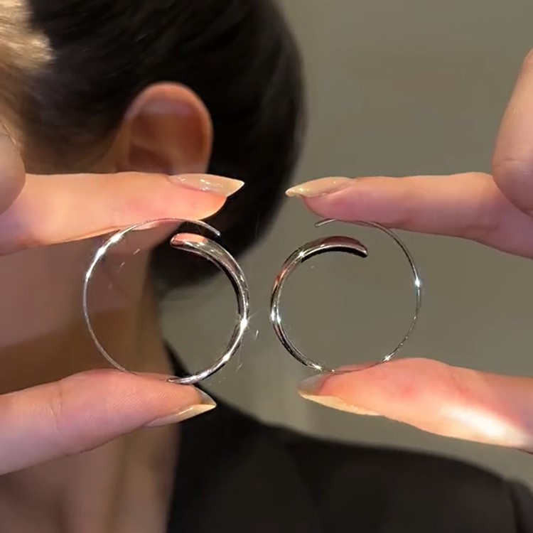簡約高級時尚光面素圈耳環