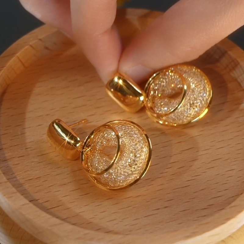 大圈圈鏤空金色耳環