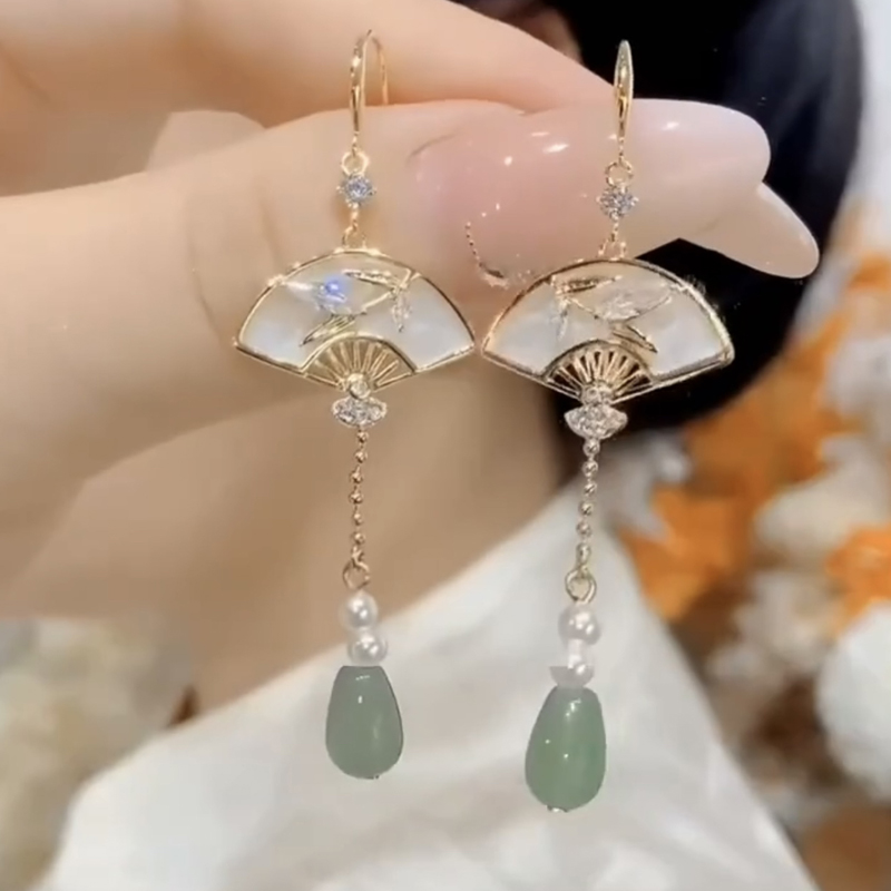 復古扇形和田玉耳環