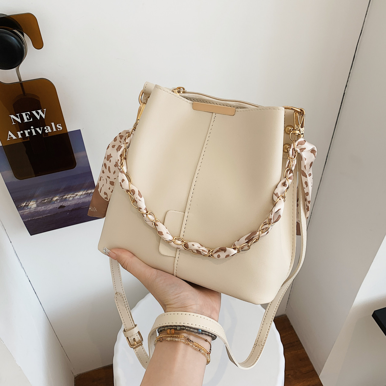 韩版纯色精致简约百搭斜挎小方包